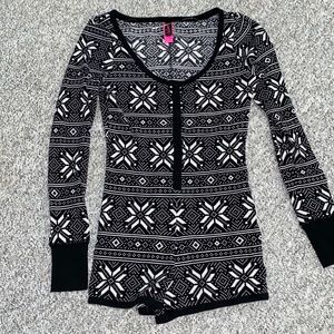 3/$45 La senza waffle sleep romper